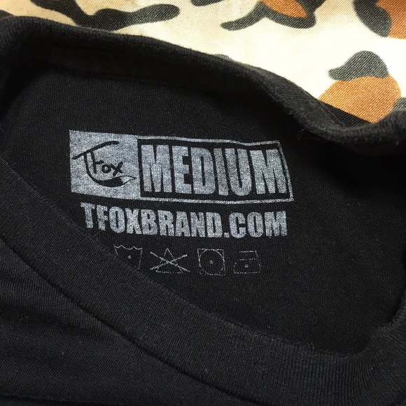 Tanner Fox Fox Fam T-Fox t-shirt size Medium - Picture 3 of 4